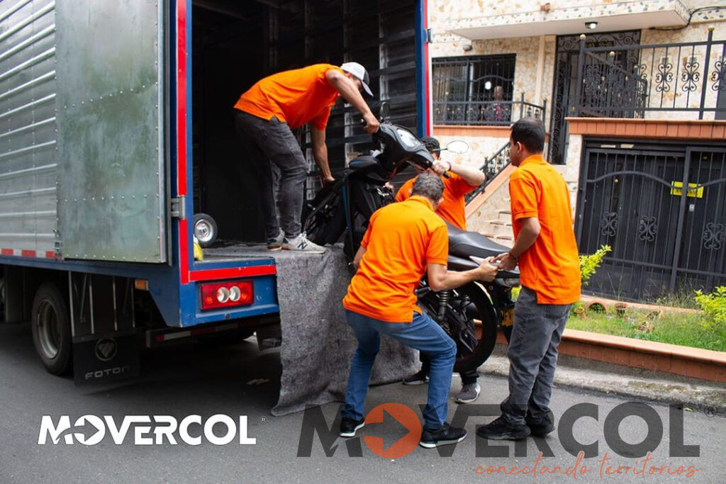 Transporte de motos Encargados de transportar motos Movercol en toda Colombia y ¿Cuánto cuesta enviar una moto en Colombia?