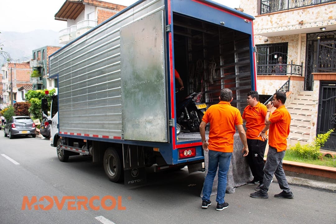 Movercol Mudanzas, traslado de motos y mercancías que superan las expectativas de nuestros clientes en Colombia y TRANSPORTE DE MOTOS DE BOGOTÁ A MEDELLÍN