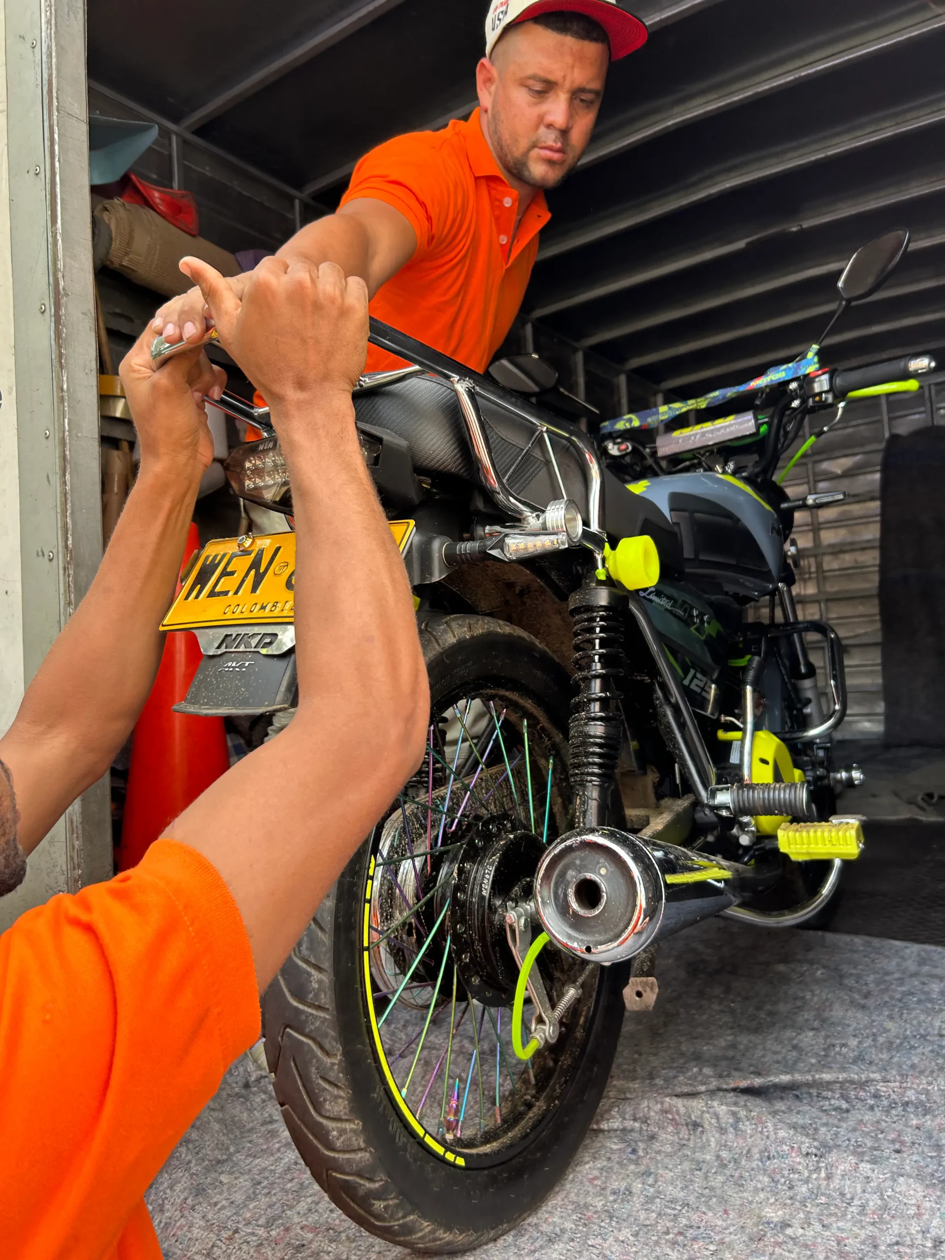cargue de moto y Enviar tu moto de Cali a Santa Marta